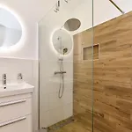 Jlo1 Mit Beheizbarem Pool Сasa de vacaciones Peroj