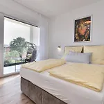 Сasa de vacaciones Jlo1 Mit Beheizbarem Pool Peroj