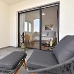 Jlo1 Mit Beheizbarem Pool Сasa de vacaciones *
