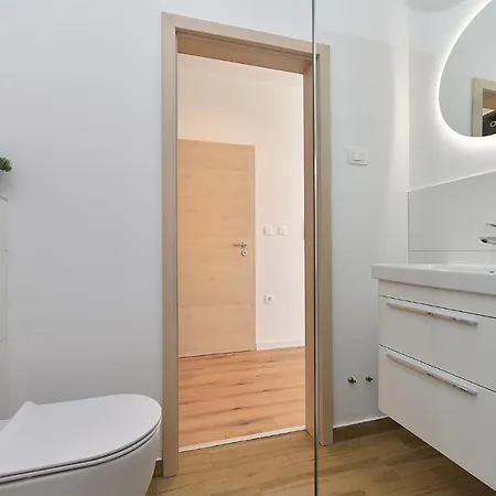 Jlo1 Mit Beheizbarem Pool Сasa de vacaciones *