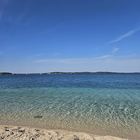 Jlo1 Mit Beheizbarem Pool Сasa de vacaciones *