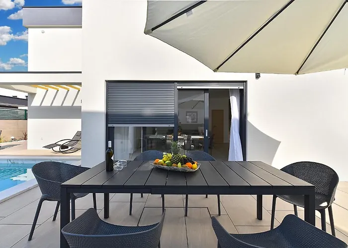 Jlo1 Mit Beheizbarem Pool 펜션 페로이