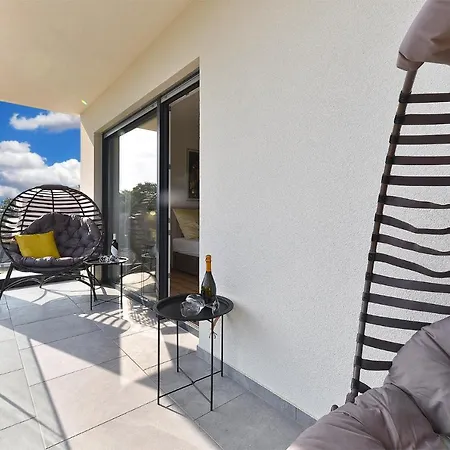 Jlo1 Holiday home *